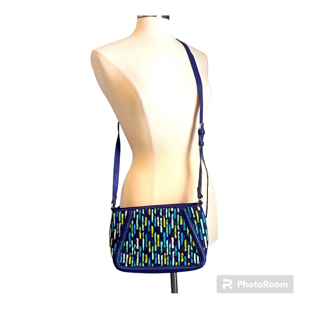 Vera Bradley Trimmed Trapeze Blue Crossbody Purse in Katalina Showers Pattern
